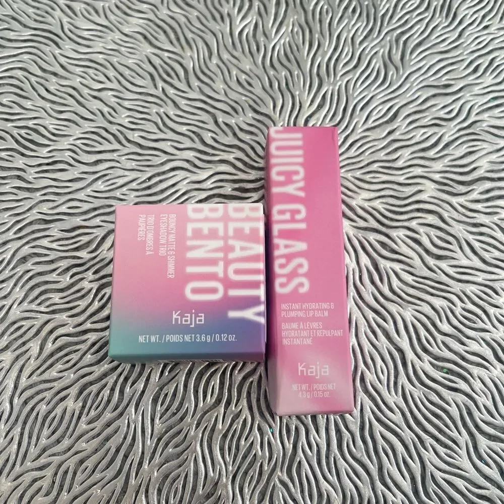 New Beauty  Stacked Eyeshadow Trio and Instant Hydrating & Plumping LipBalm set